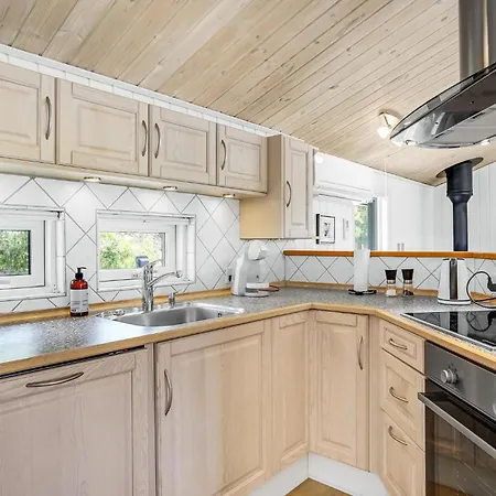 2 Bedroom Awesome In *